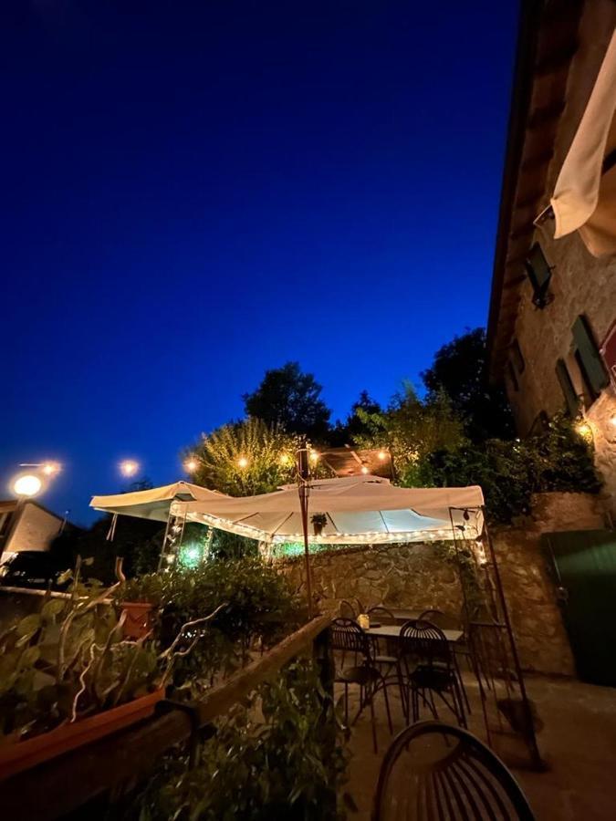 Готель Locanda Dei Fienili Del Campiaro Grizzana Екстер'єр фото
